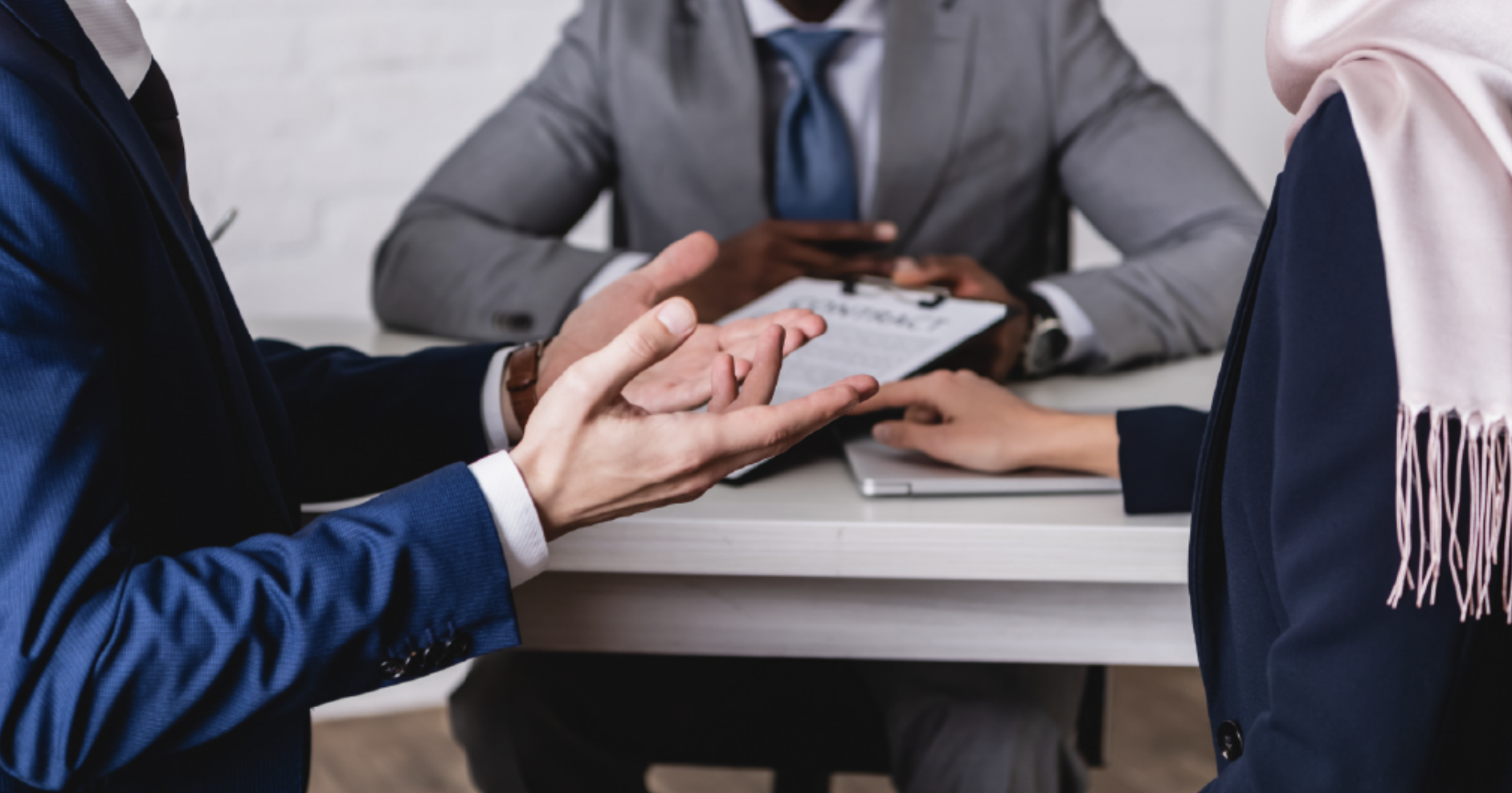 工作签证政策调整：首批额外1.8万名额抢空